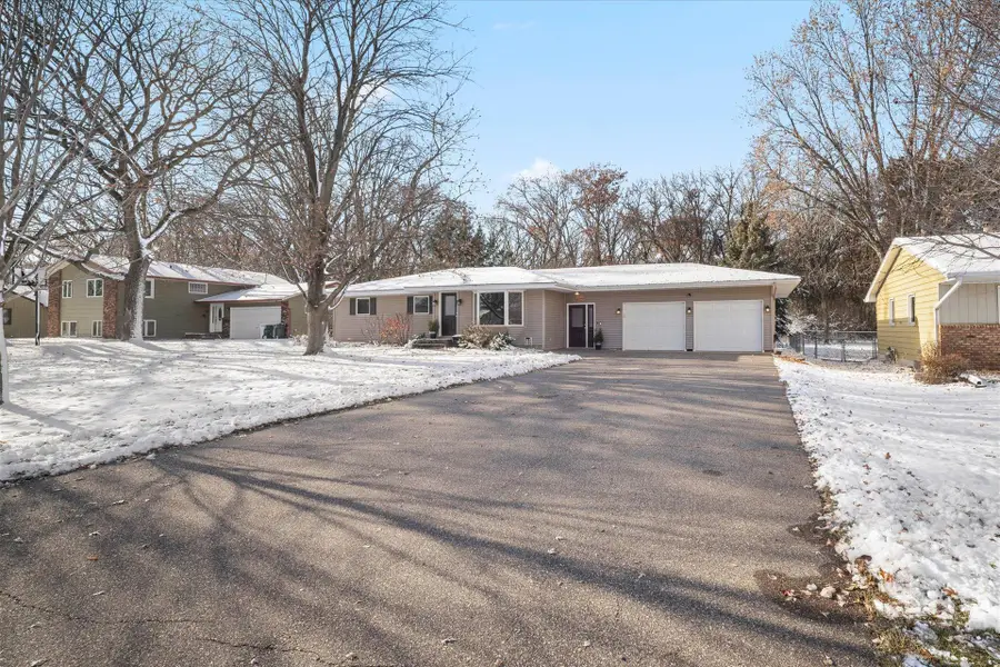 5601 Schutta Road, Shoreview, MN 55126 - Image #2