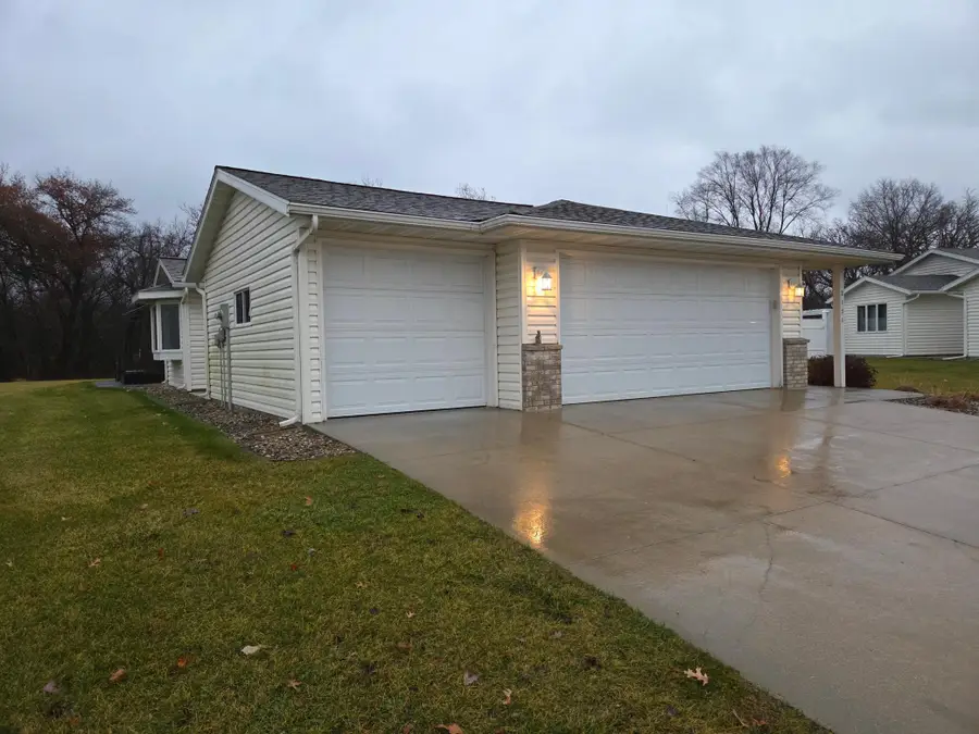 2171 Mcquillan Court Se, Rochester, MN 55904 - Image #2