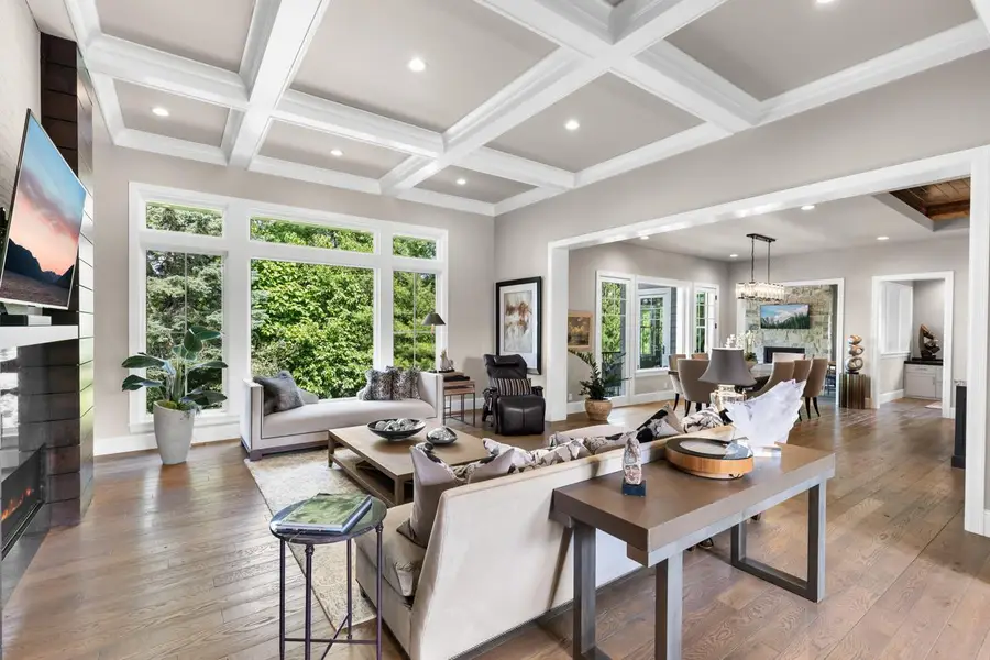 1595 Locust Hills Circle, Wayzata, MN 55391 - Image #2