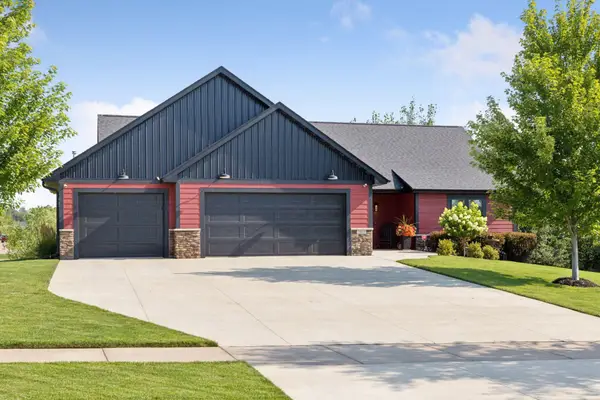 203 Vista Circle, River Falls, WI 54022