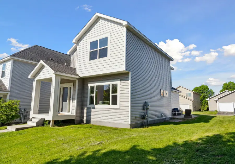 2908 Mark Twain Drive, Chaska, MN 55318 - Image #2