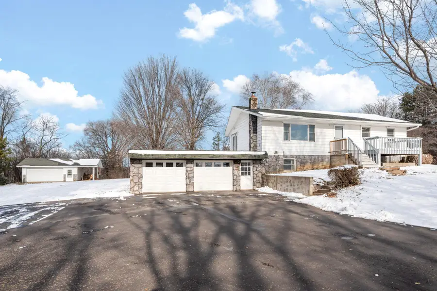 806 Glover Road, River Falls, WI 54022 - Image #2
