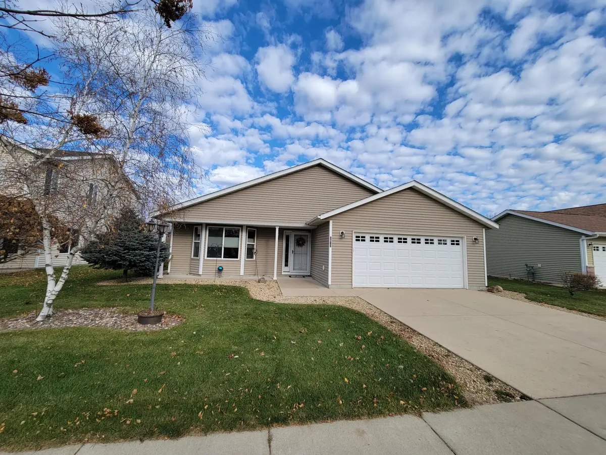 6827 22nd Street N, Saint Cloud, MN 56303 - Image #1