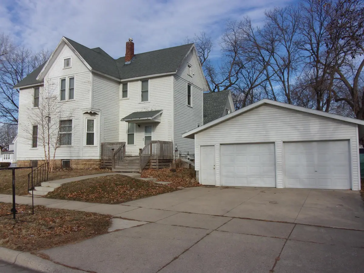 231 S Prairie Avenue, Fairmont, MN 56031 - Image #1