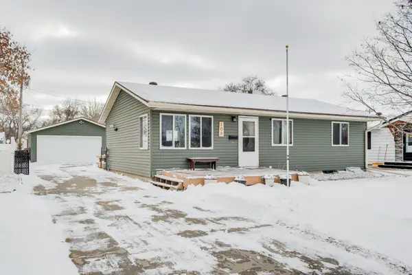 109 7th Avenue E, West Fargo, ND 58078
