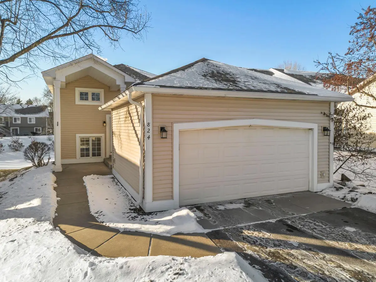 824 Winterberry Drive, Woodbury, MN 55125 - Image #1
