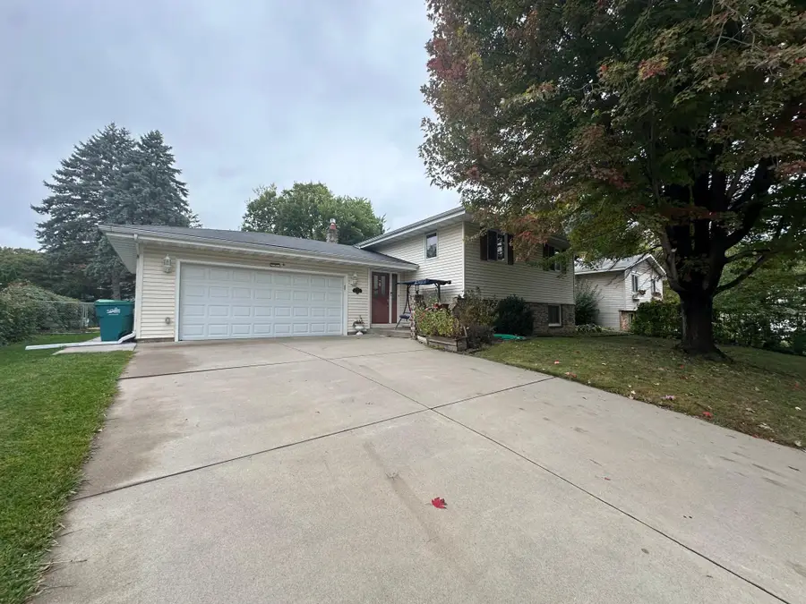 1786 17th Avenue Nw, New Brighton, MN 55112 - #3