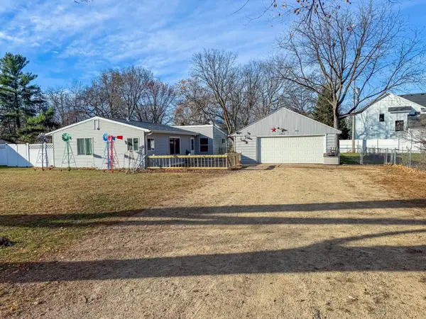 7580 Langly Avenue S, Cottage Grove, MN 55016