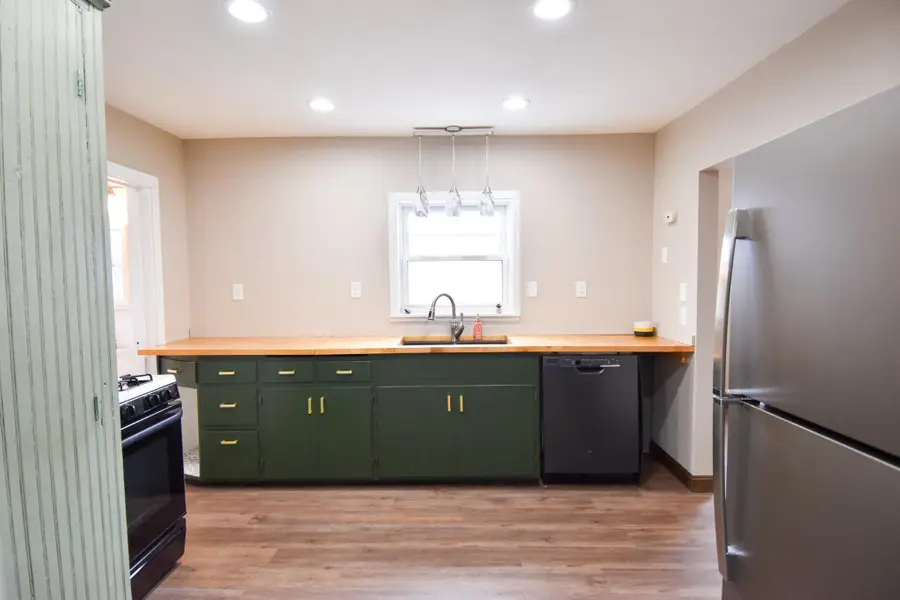 204 Conley Avenue S, Thief River Falls, MN 56701 - Image #3