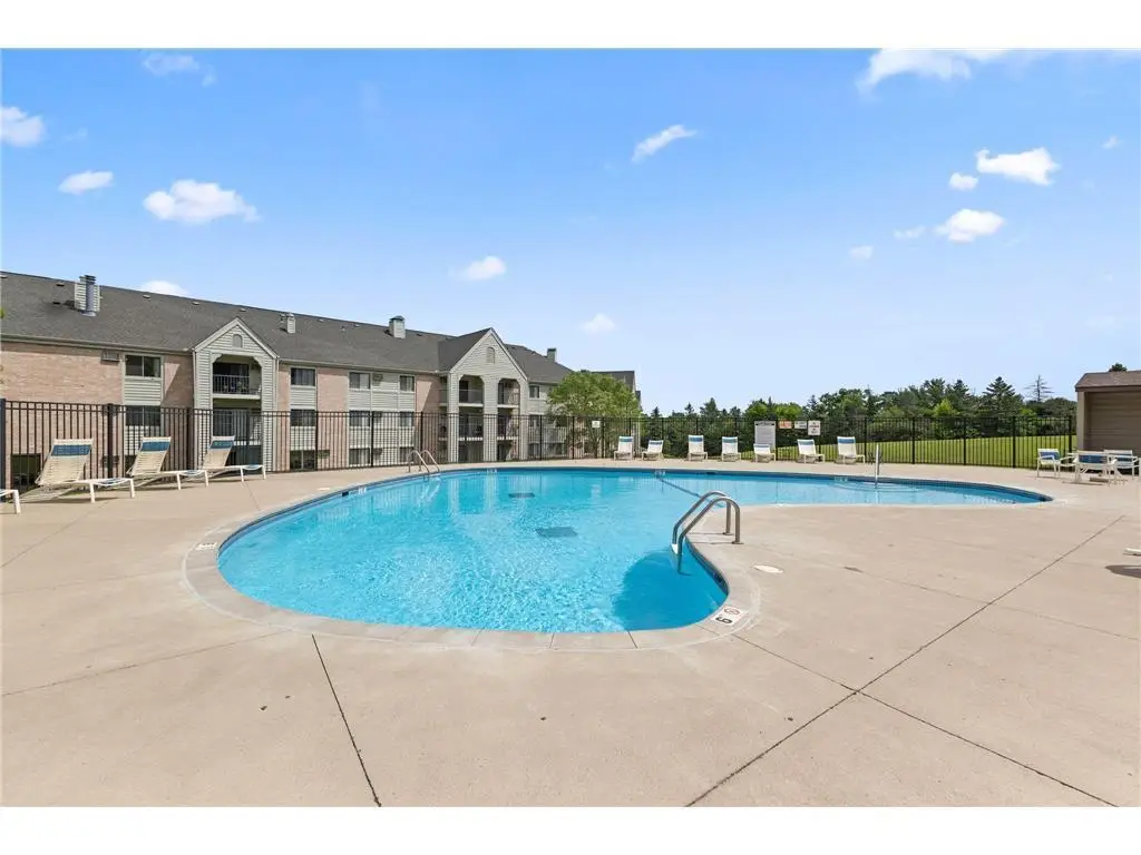 4300 Trenton Lane N #2304, Plymouth, MN 55442 - Image #1