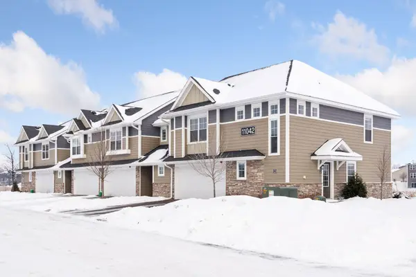 11042 Yalta Street Ne #D, Blaine, MN 55449