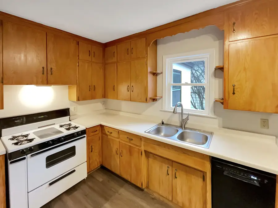 2022 English Street, Maplewood, MN 55109 - Image #2