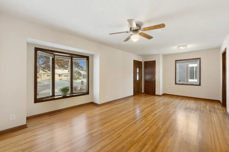 2194 Maryland Avenue E, Saint Paul, MN 55119 - Image #2