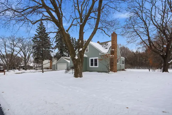 760 Heather Drive, Shoreview, MN 55126