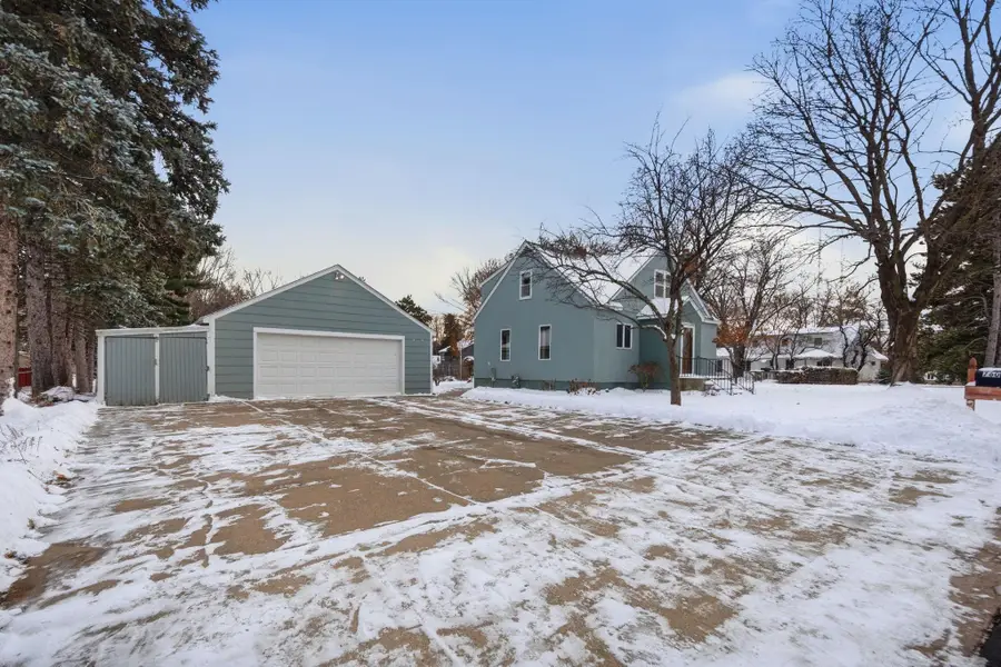 760 Heather Drive, Shoreview, MN 55126 - Image #3