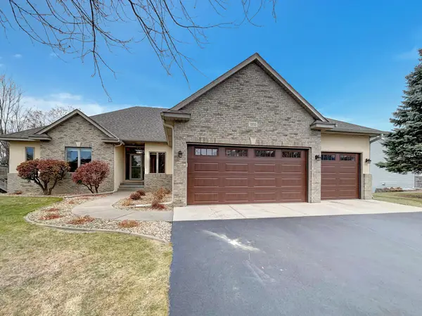 13113 Quail Creek Drive Ne, Blaine, MN 55449