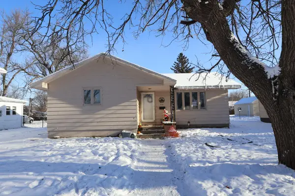 714 Lyndale Avenue, Morris, MN 56267