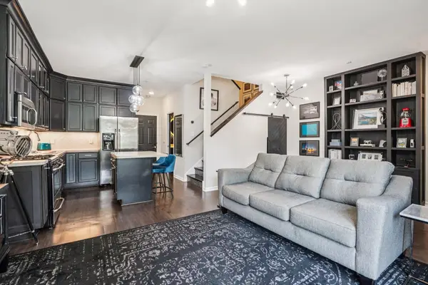 1006 Van White Memorial Boulevard, Minneapolis, MN 55411