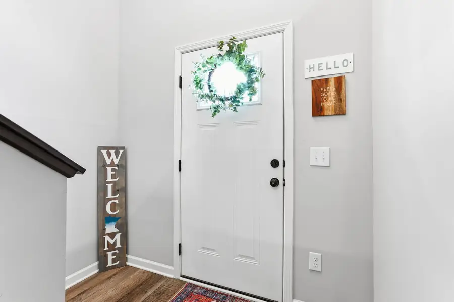 2210 Gateway Curve, North Saint Paul, MN 55109 - Image #2