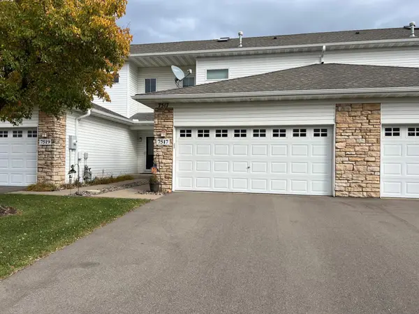 7517 5th Street N, Oakdale, MN 55128