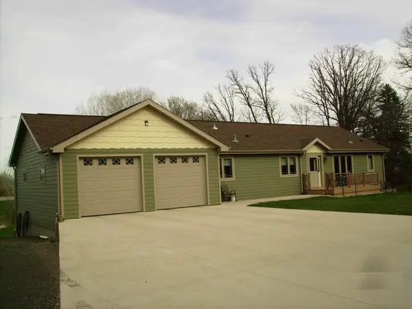 317 Oak Hills Drive, Detroit Lakes, MN 56501