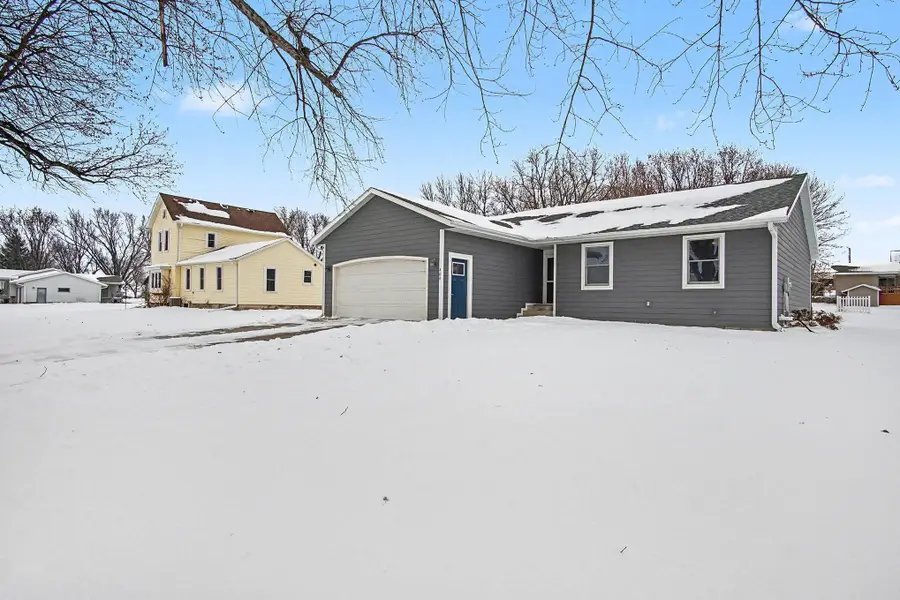 406 S 3rd Street, Beaver Creek, MN 56116 - Image #2