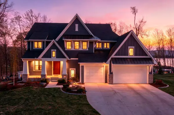 4215 Halsteads Bay Lane, Excelsior, MN 55331