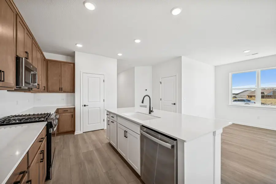 10555 Harbor Lane N, Maple Grove, MN 55369 - Image #3