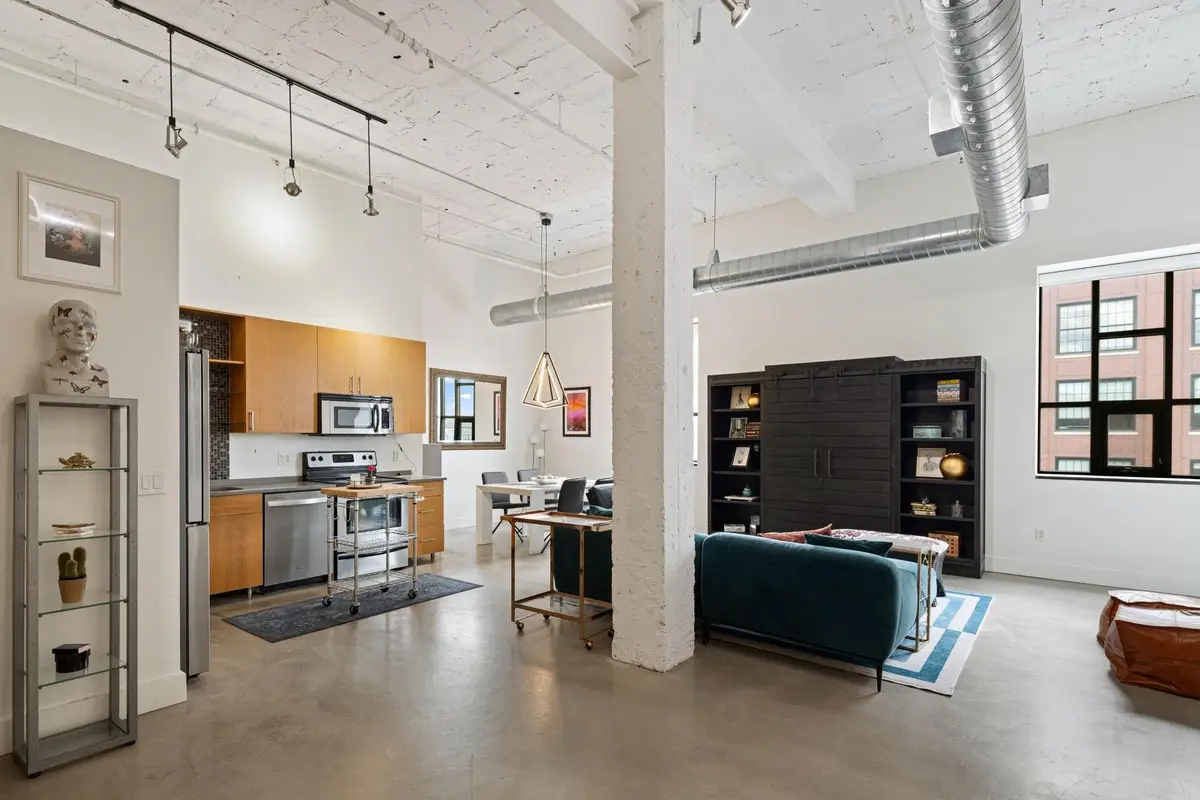 718 Washington Avenue N #602, Minneapolis, MN 55401 - Image #1