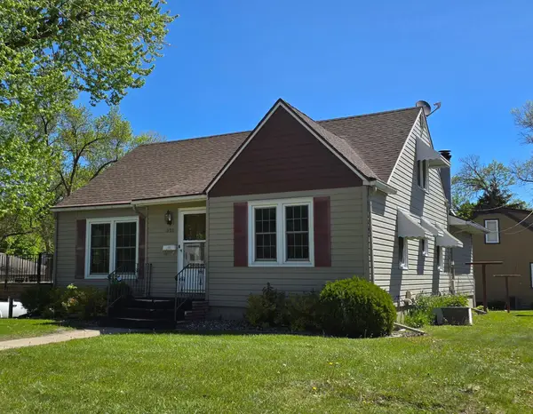 918 Clausen Avenue, Albert Lea, MN 56007