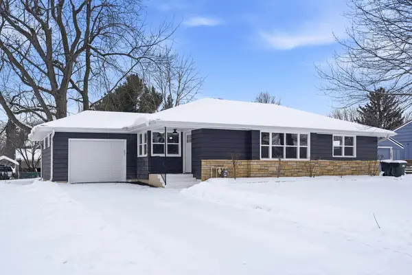 20685 Holiday Avenue, Lakeville, MN 55044