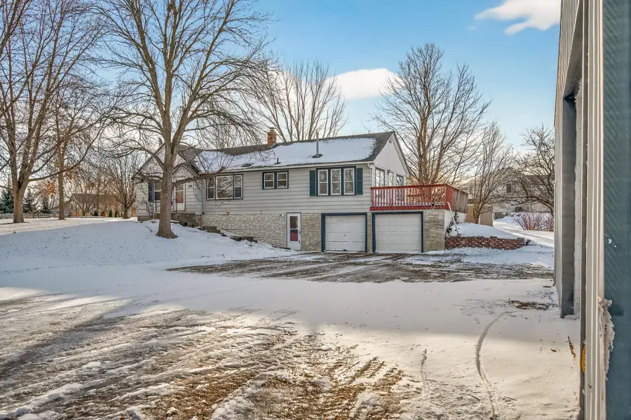 909 Pacific Avenue, Waverly, MN 55390 - Image #3