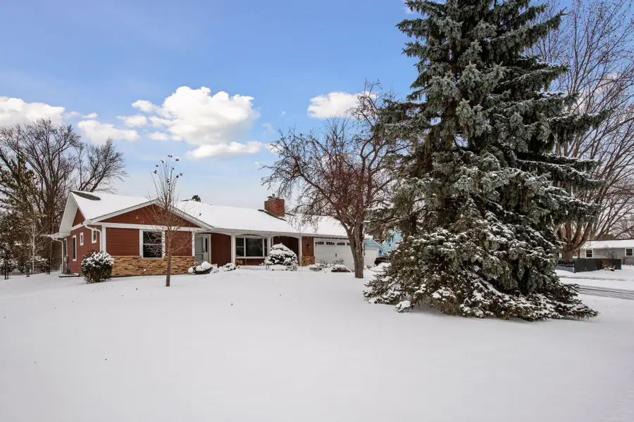 428 St Peter Avenue, Delano, MN 55328 - Image #2