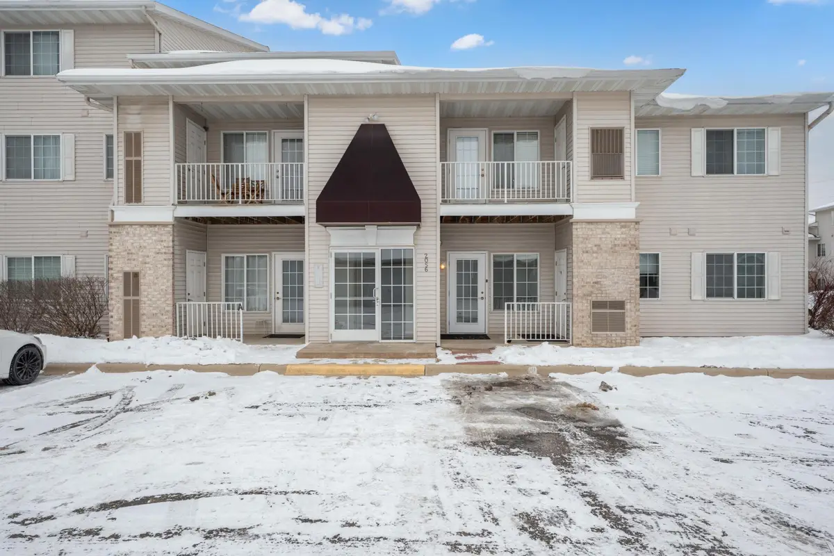 2056 11th Avenue Se #B, Rochester, MN 55904 - Image #1