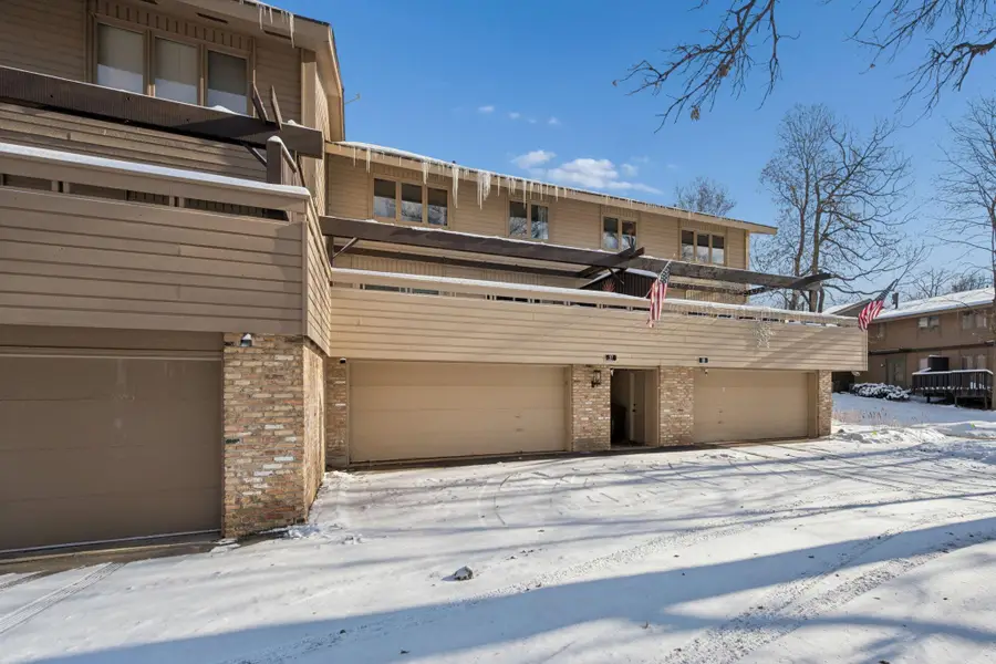 37 Birnamwood Drive, Burnsville, MN 55337 - Image #3
