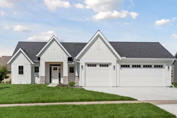 11301 Latrobe Lane N, Lake Elmo, MN 55042