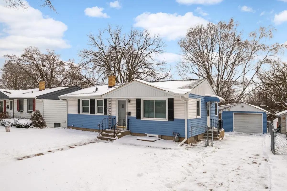 2112 Hawthorne Avenue E, Saint Paul, MN 55119 - Image #1