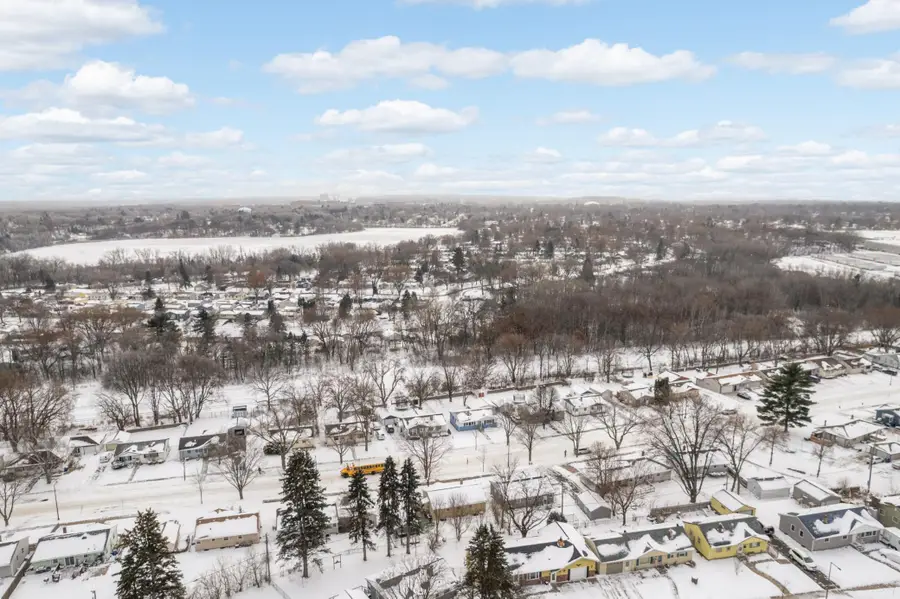 2112 Hawthorne Avenue E, Saint Paul, MN 55119 - Image #3