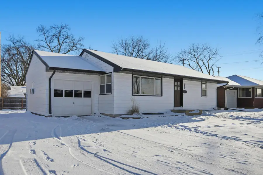 1905 9th Street N, Fargo, ND 58102 - Image #2
