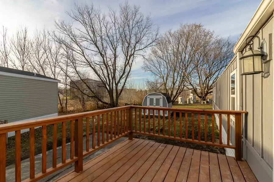 706 Southhaven Drive, Mankato, MN 56001 - Image #2