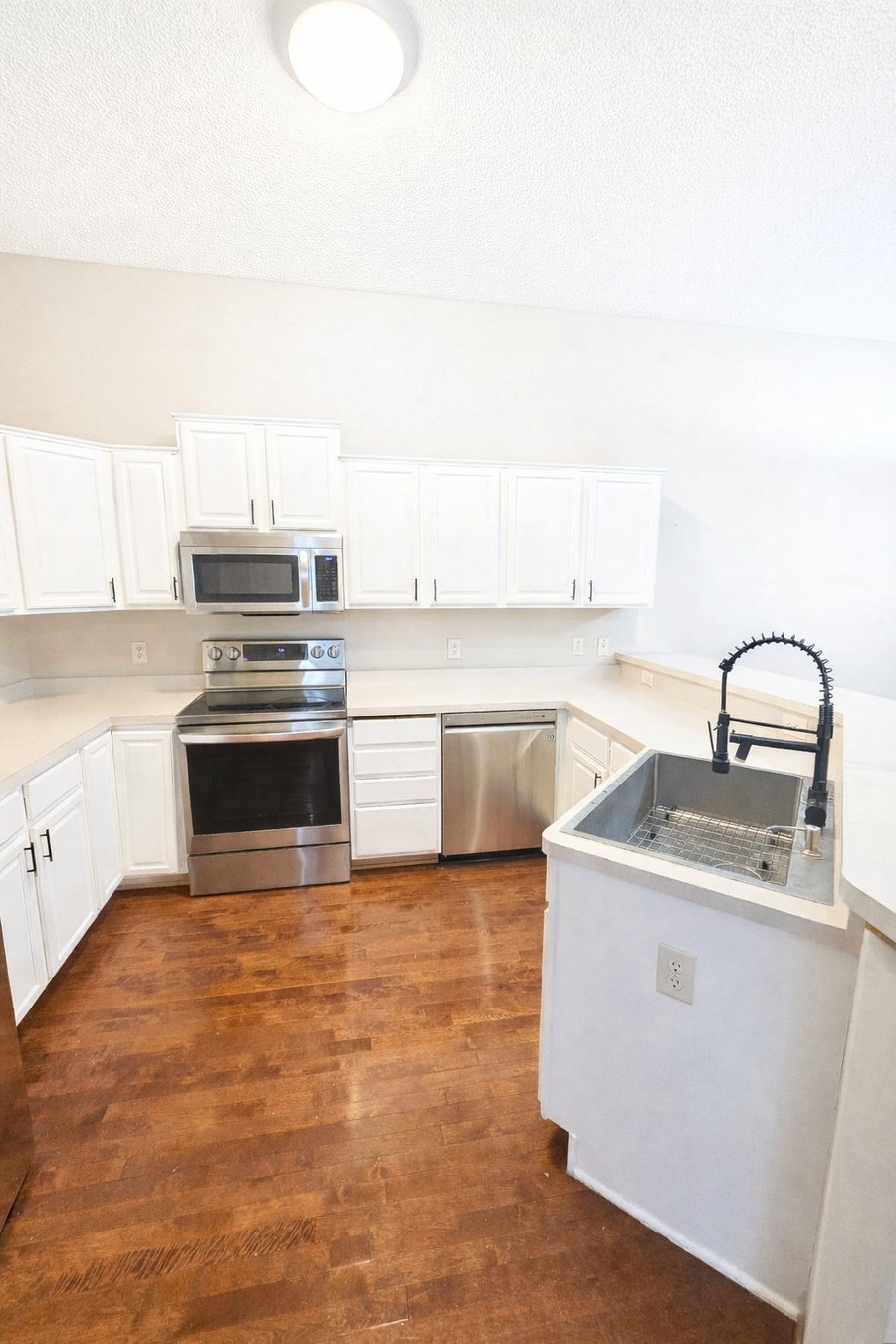 20060 Heritage Drive, Lakeville, MN 55044 - Image #3