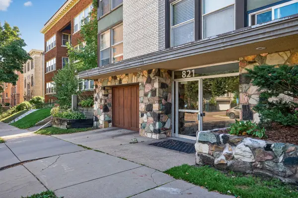 821 Douglas Avenue #204, Minneapolis, MN 55403