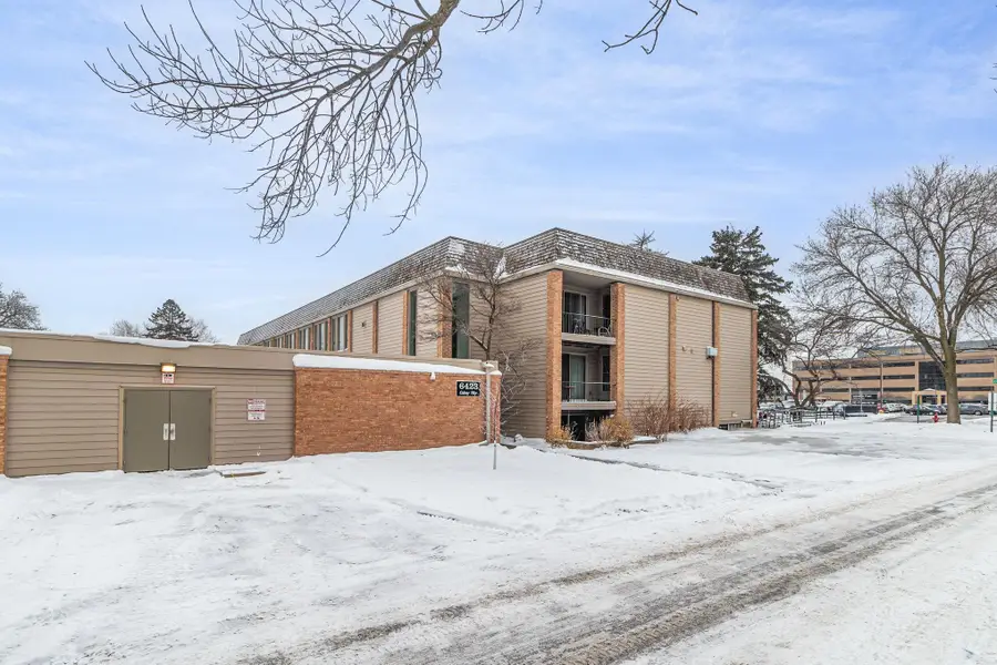 6423 Colony Way #1J, Edina, MN 55435 - Image #2