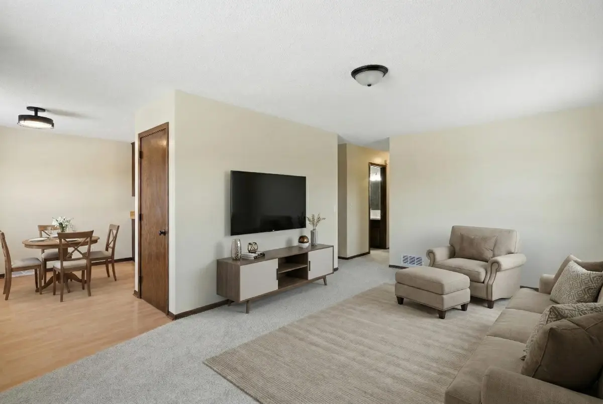 960 43 1/2 Avenue Ne, Columbia Heights, MN 55421 - Image #1