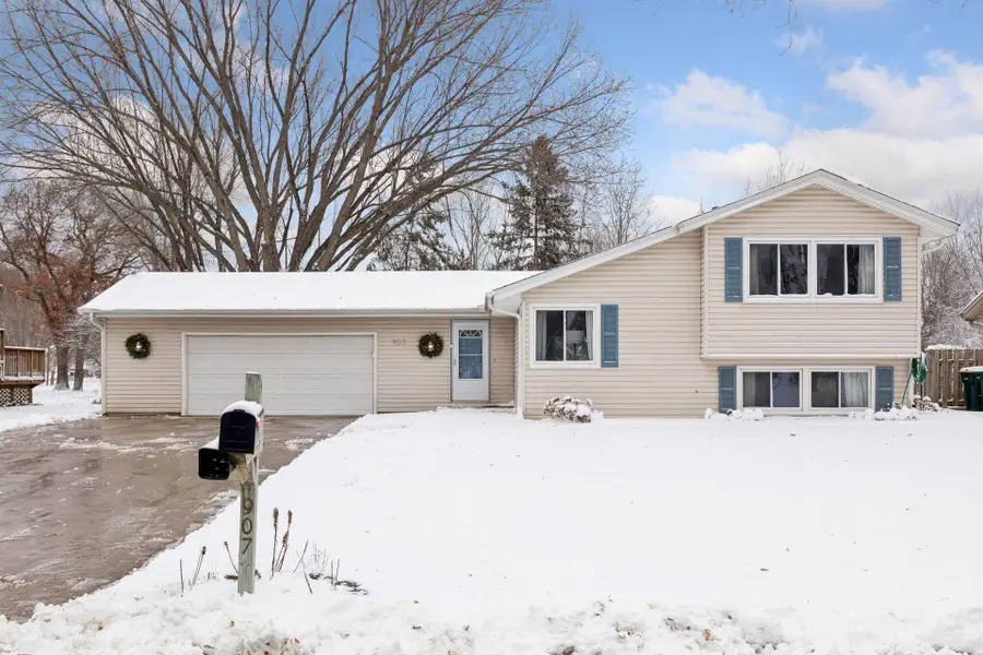 907 132nd Lane Ne, Blaine, MN 55434 - Image #2
