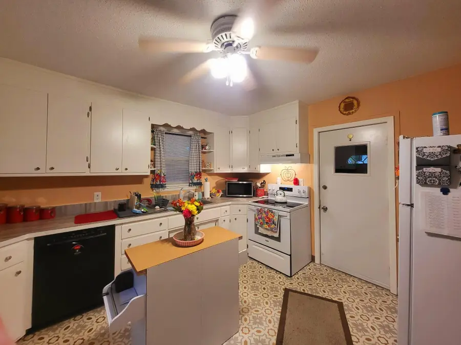 302 2nd Avenue Se, Dilworth, MN 56529 - Image #2