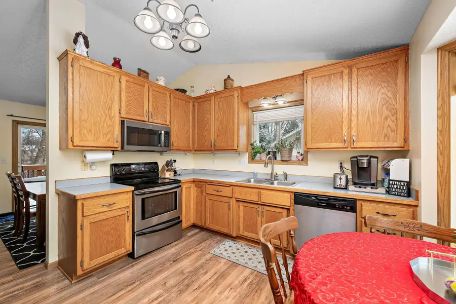 10242 52nd Street Ne, Albertville, MN 55301 - Image #2