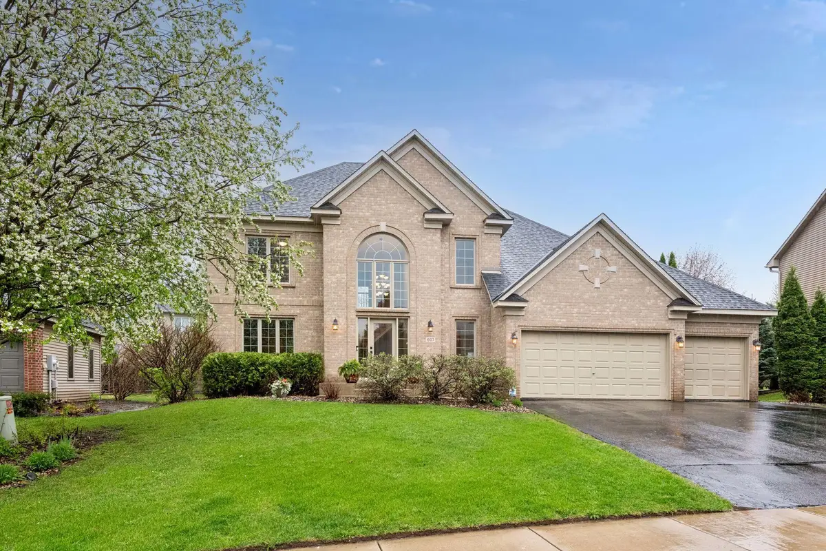 607 Carver Bluffs Parkway, Carver, MN 55315 - #1