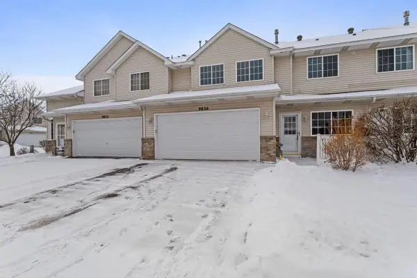 8826 92nd Street S, Cottage Grove, MN 55016