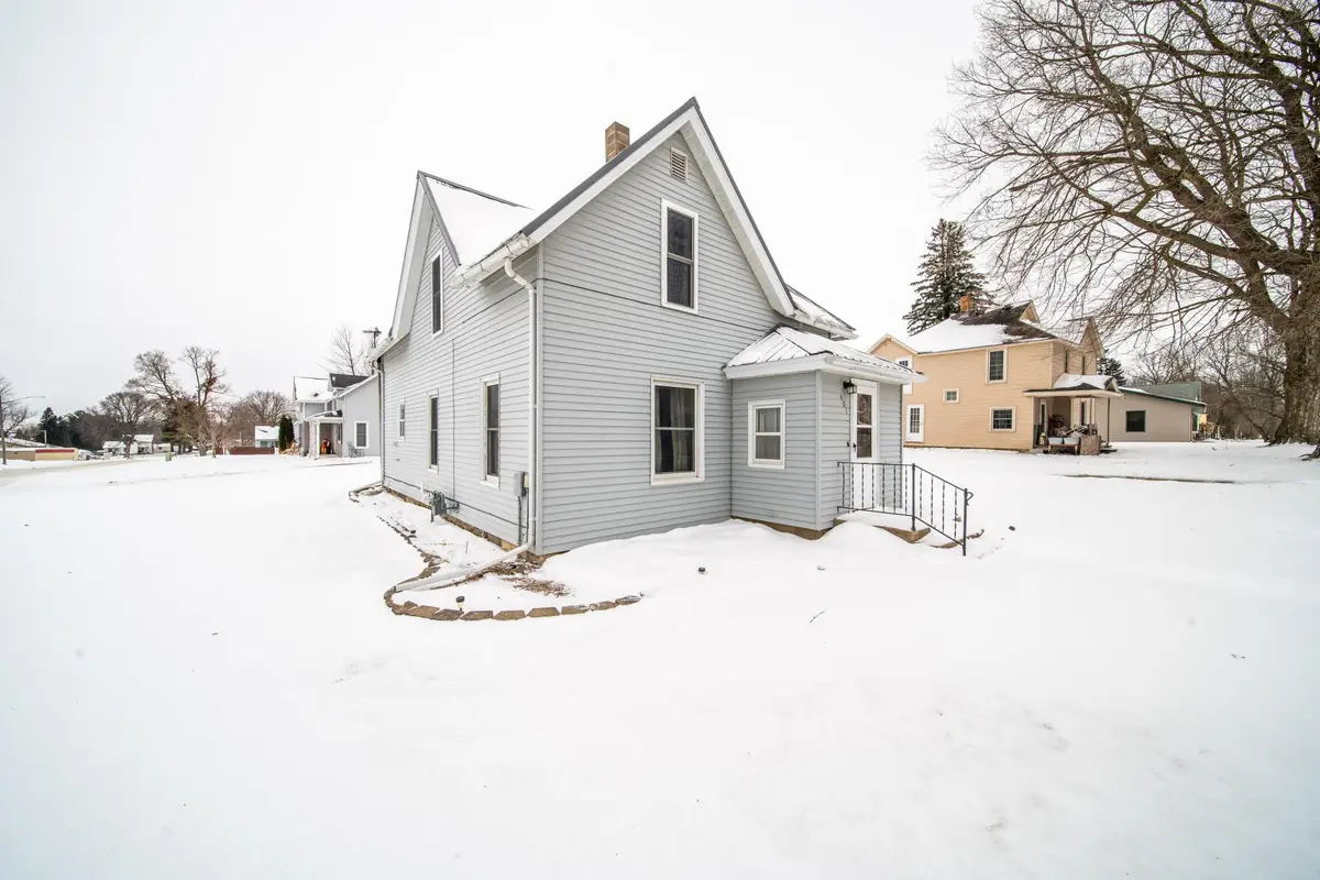 401 1st Street, Fountain, MN 55935 - Image #1